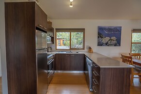 Stewarts Bay Lodge