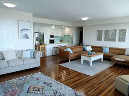 Grand Apartments