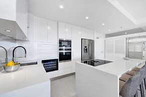 Grand Apartments