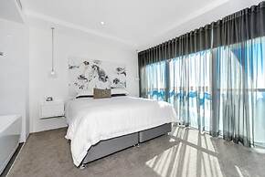 Grand Apartments