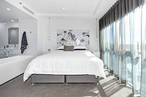 Grand Apartments