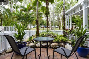 The White House Port Douglas