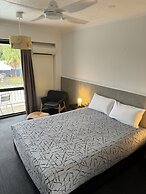 Longreach Motor Inn