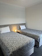Longreach Motor Inn