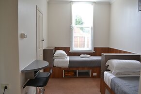 Hobart Tower Motel