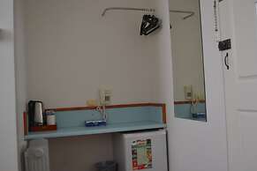 Hobart Tower Motel