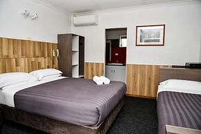 Hobart Tower Motel
