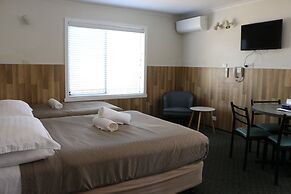 Hobart Tower Motel