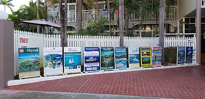Reef Palms Motel