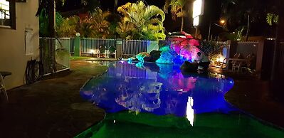 Reef Palms Motel