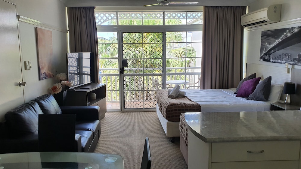 Reef Palms Motel