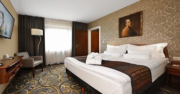 City Hotel