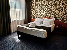 City Hotel