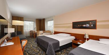 City Hotel