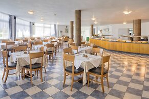 Corali Hotel