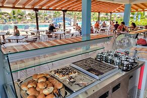 Corali Hotel