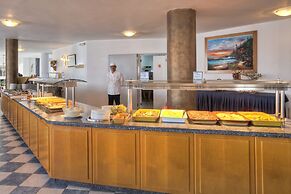 Corali Hotel