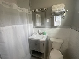 Aquastar Inn