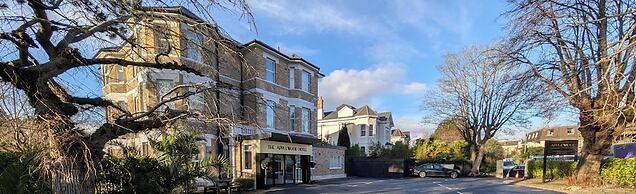 Applewood Hotel