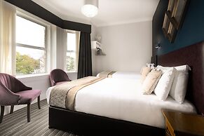 Applewood Hotel
