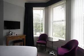Applewood Hotel