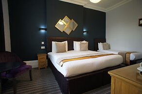 Applewood Hotel