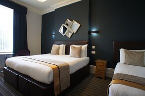 Applewood Hotel