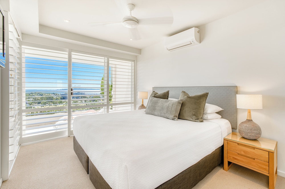 Noosa Crest