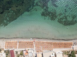Delfino Beach Hotel