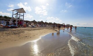 Delfino Beach Hotel