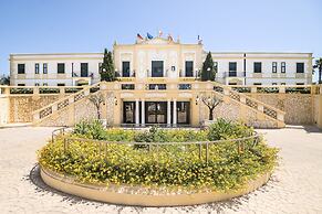 Delfino Beach Hotel