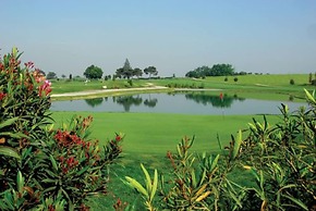 Golf Residence