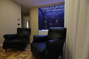 Royal Hotel