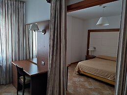 Royal Hotel