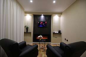 Royal Hotel