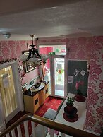 Rossdene House