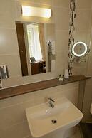 Cove Bay Hotel