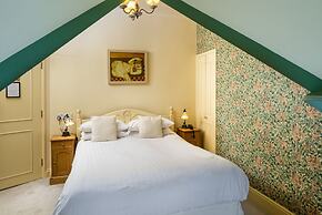 Orestone Manor