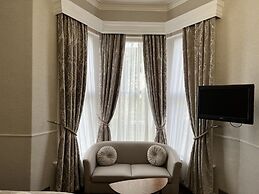 Tanes Hotel