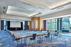 Delta Hotels by Marriott Burnaby Conference Centre