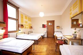Sir Toby's Hostel