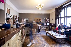 Sir Toby's Hostel