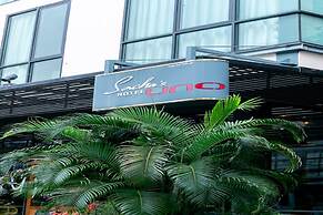 Sacha's Hotel Uno