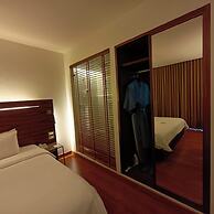 Sacha's Hotel Uno
