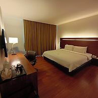 Sacha's Hotel Uno