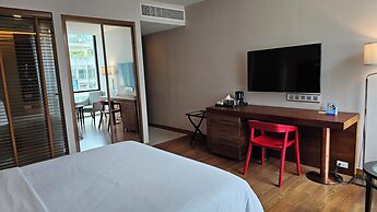 Sacha's Hotel Uno