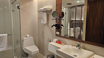 Sacha's Hotel Uno