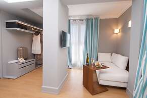 Aenos Hotel