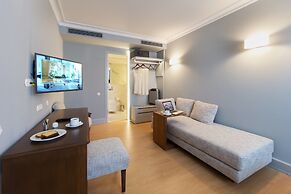 Aenos Hotel