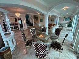 Breakfast At Monaco
